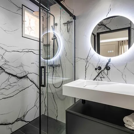 Haussmann - South-facing Balcony 2br 4p Daire Cannes