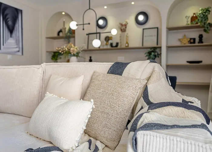 Apartment Haussmann - South-facing Balcony 2br 4p Cannes