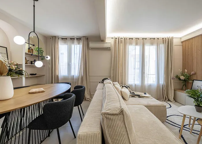 Apartment Haussmann - South-facing Balcony 2br 4p *