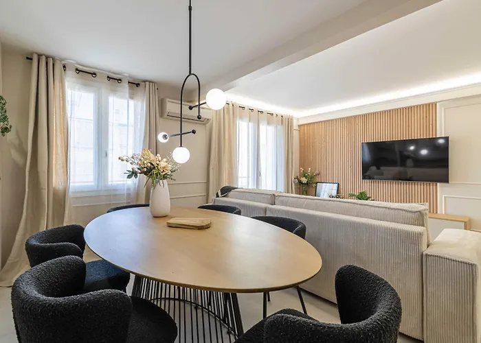 Haussmann - South-facing Balcony 2br 4p Apartment Cannes