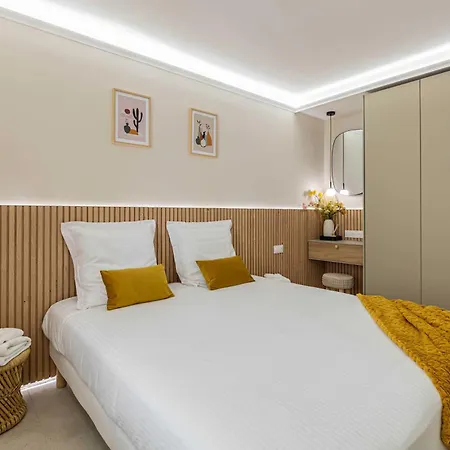 דירה Haussmann - South-facing Balcony 2br 4p *