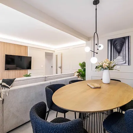 Haussmann - South-facing Balcony 2br 4p קאן