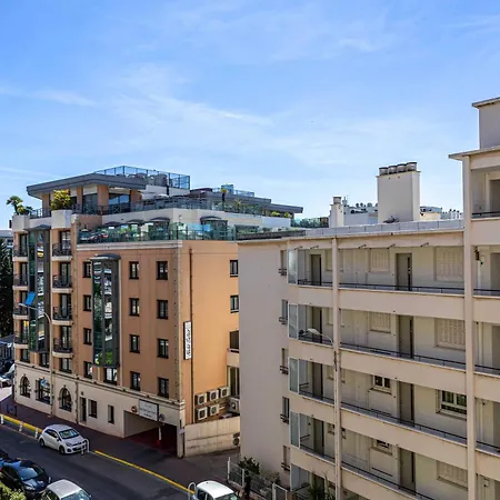 Haussmann - South-facing Balcony 2br 4p * קאן