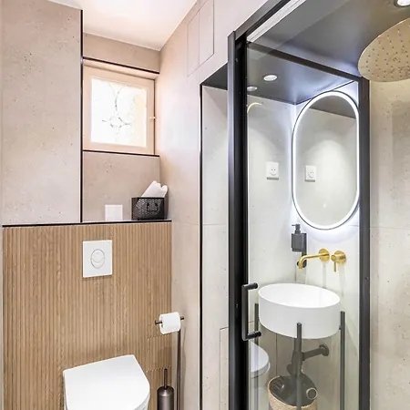 Haussmann - South-facing Balcony 2br 4p Apartman *